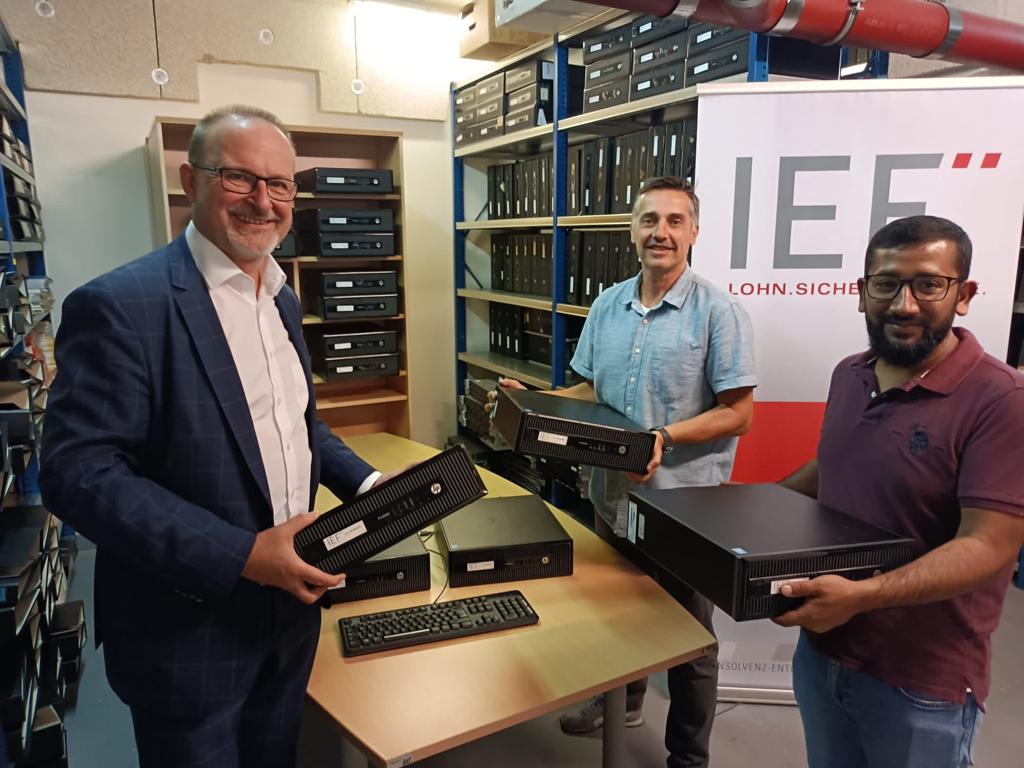 Gerätespende von der IEF-Service GmbH