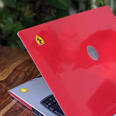 Wir versteigern einen Ferrari für den Schreibtisch!