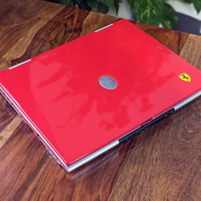 Der Ferrari Laptop wird ein zweites Mal für einen guten Zweck versteigert